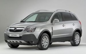 Opel Antara op grijs kenteken