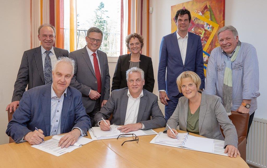 Contracten Hago met Rijn IJssel en VLNR