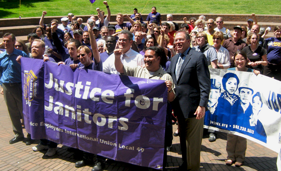 Schoonmakers: ‘International Justice for Janitors Day’