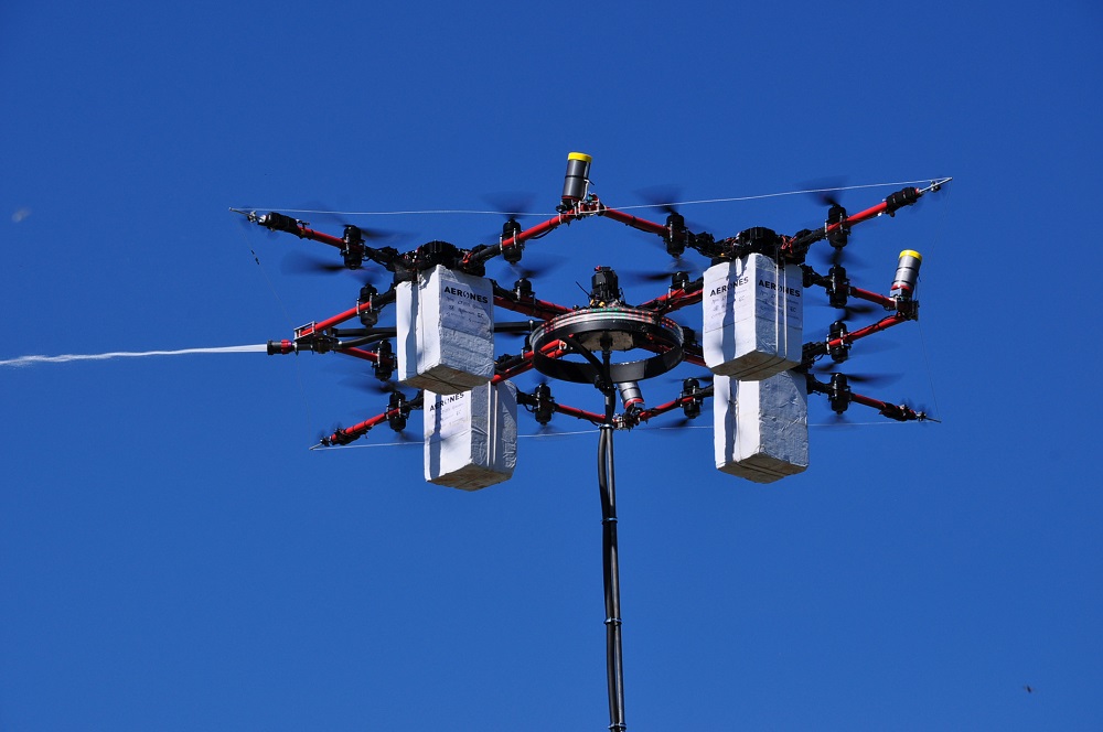 Windmolenreiniging 2.0: drone met 400 bar hoge druk drones schoonmaken windmolen