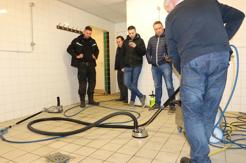 Masterclasses in stadion FC Dordrecht: "Onbekend maakt onbemind"