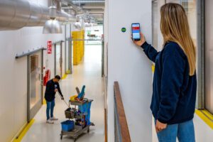 Slimme urenregistratie met CleanJack: altijd grip op gewerkte uren